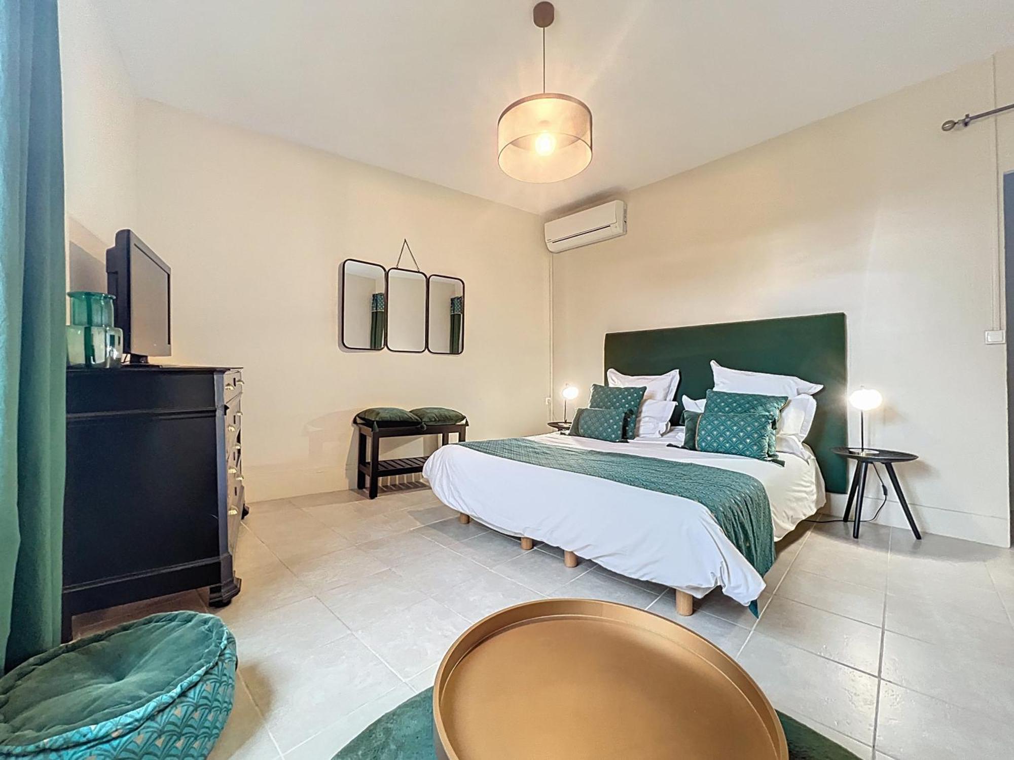 Chambres D'Hotes La Maison De Leonie Collias Kültér fotó